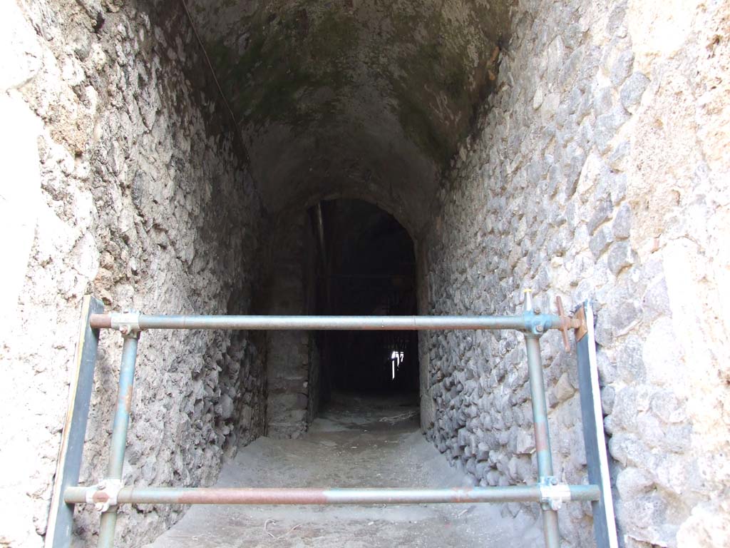 Pompeii Porta Marina. December 2006. Looking east into pedestrian tunnel.