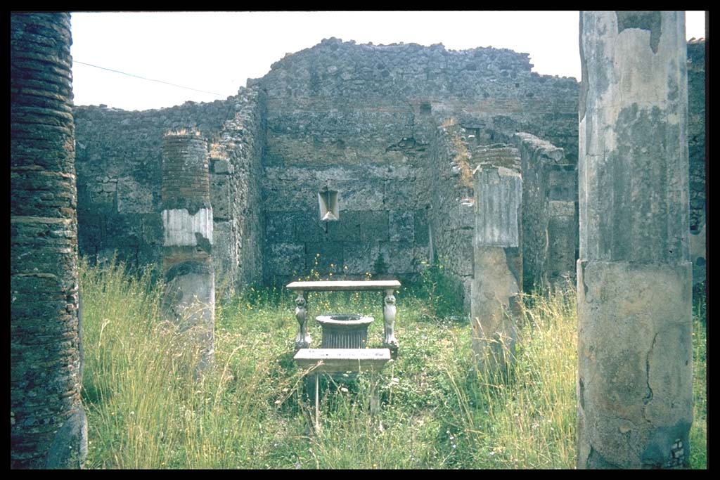 VII.15.13 Pompeii. Looking south across atrium and impluvium.
Photographed 1970-79 by Günther Einhorn, picture courtesy of his son Ralf Einhorn.
