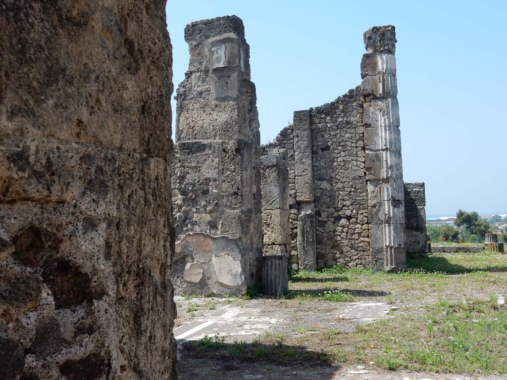 VII.16.13 Pompeii. June 2019. Looking towards south side of atrium room 2. 
Looking towards ala room 14 on left and tablinum room 9 on right. Photo courtesy of Buzz Ferebee.
