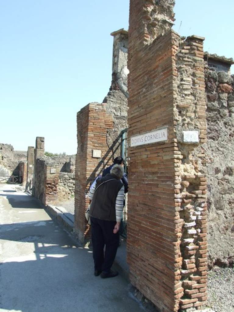 VIII.4.15 Pompeii.  March 2009.  Entrance on Via dellAbbondanza.