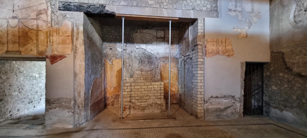 Oplontis Villa of Poppea, January 2023. Room 27, looking towards west wall with lararium. Photo courtesy of Miriam Colomer.