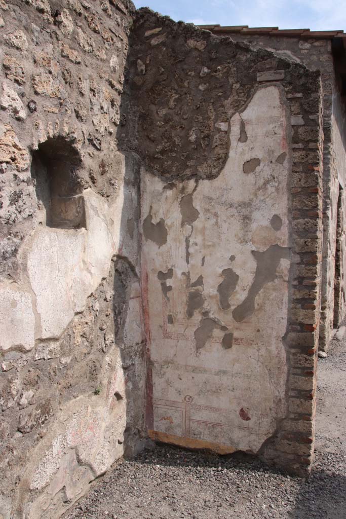 I.7.11 Pompeii. September 2021. 
South-east corner of atrium, looking towards south wall. Photo courtesy of Klaus Heese.
