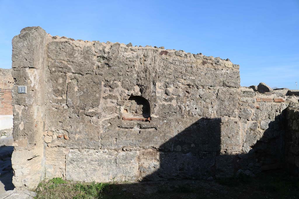 VII.3.12 Pompeii. December 2018. East wall with arched niche. Photo courtesy of Aude Durand.