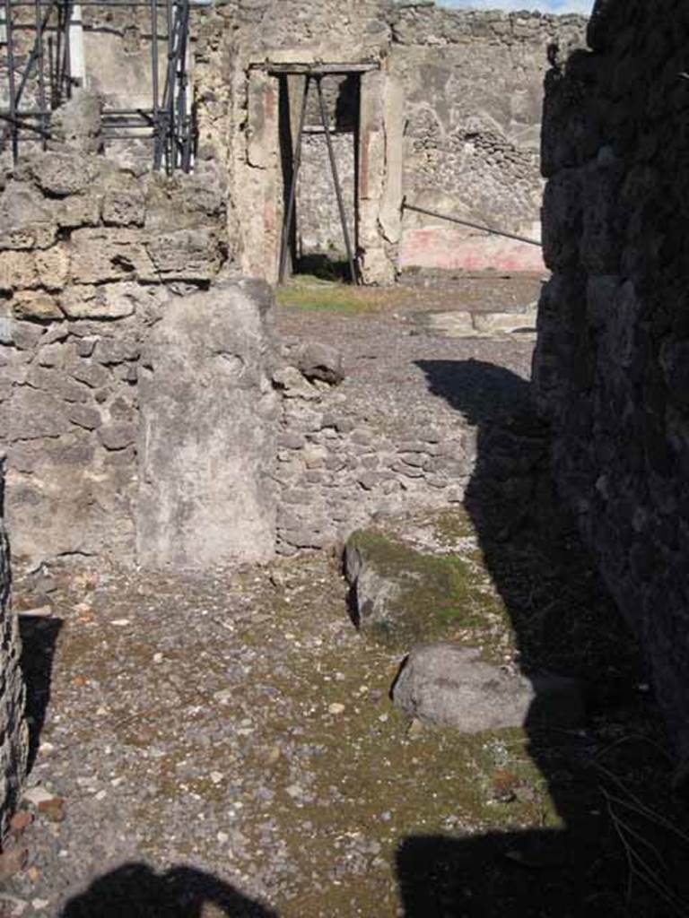 I.2.11 Pompeii. September 2010. South-east corner of bar, with stone base. Photo courtesy of Drew Baker.
