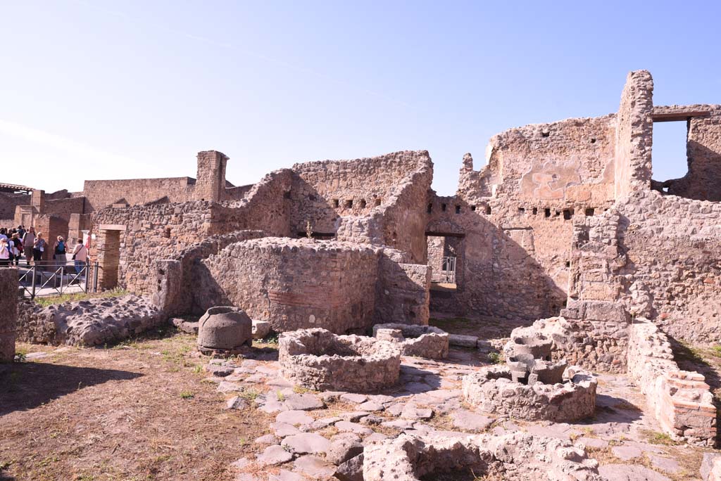 I.4.12 Pompeii. October 2019. Room b, looking towards mills in north-east corner, area g, on plan.
Foto Tobias Busen, ERC Grant 681269 DCOR.
