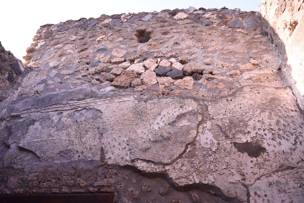 I.4.25 Pompeii. October 2019. Room 44, detail from upper wall of cubiculum.
Foto Tobias Busen, ERC Grant 681269 DCOR.
