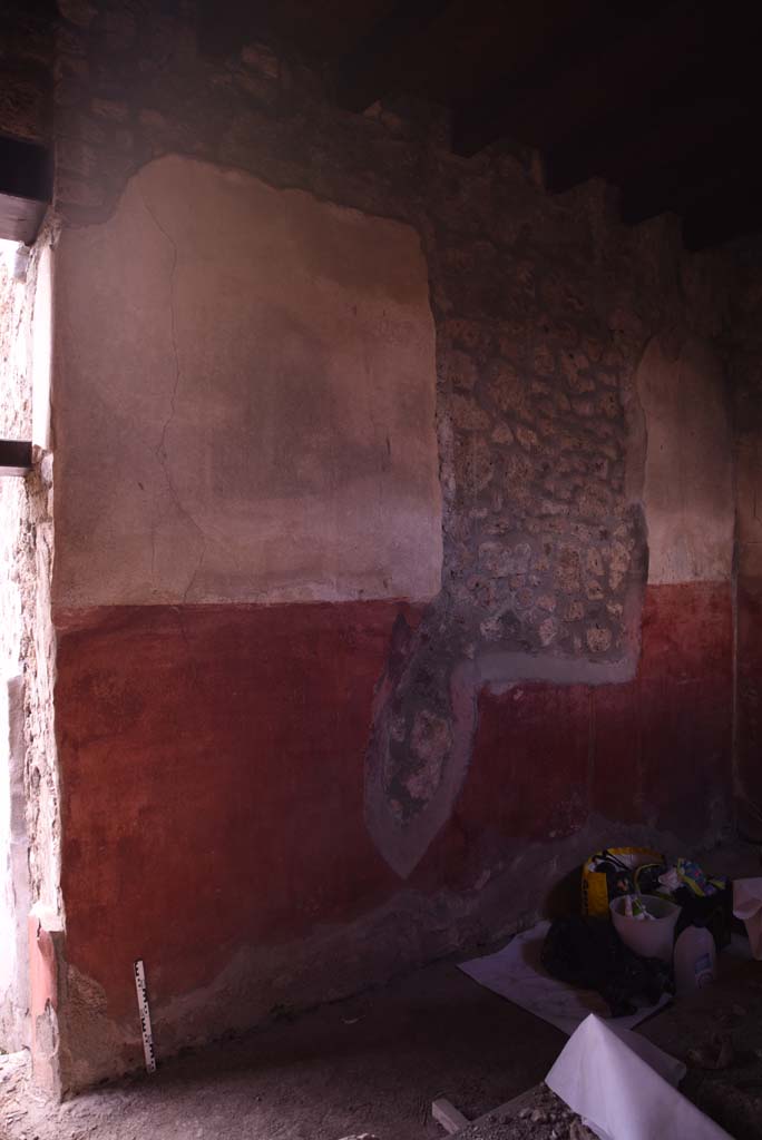 I.4.25 Pompeii. October 2019. Room 22, looking towards west wall.
Foto Tobias Busen, ERC Grant 681269 DÉCOR.
