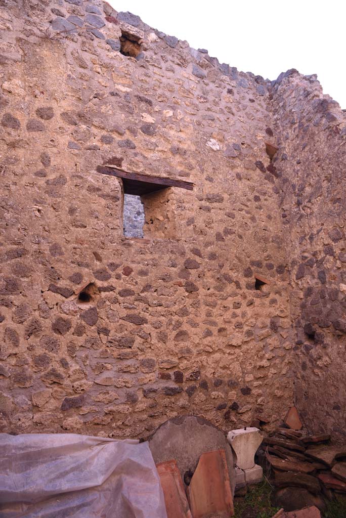 I.4.25 Pompeii. October 2019. Room 62, east wall, looking south. 
Foto Tobias Busen, ERC Grant 681269 DCOR.
