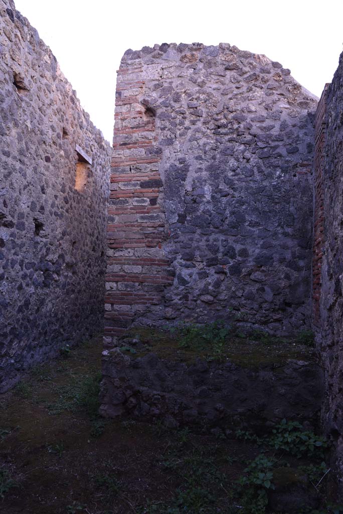 I.4.25 Pompeii. October 2019. 
Room 64, looking south into part of room, with corridor linking to other part of room, on left.
Foto Tobias Busen, ERC Grant 681269 DCOR.
