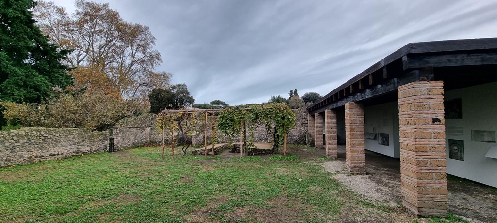 I.5.2 Pompeii. December 2023. Looking west towards triclinium. Photo courtesy of Miriam Colomer.