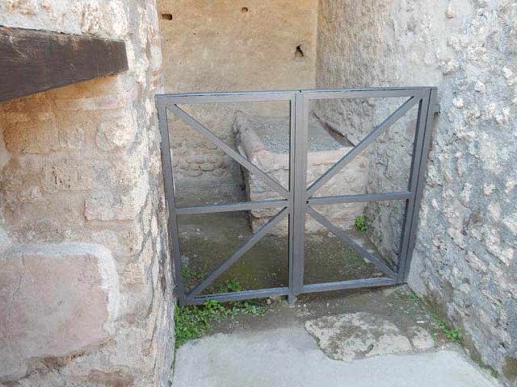 I.6.7 Pompeii. May 2016. Looking south towards doorway at west end of kitchen.
Photo courtesy of Buzz Ferebee.
