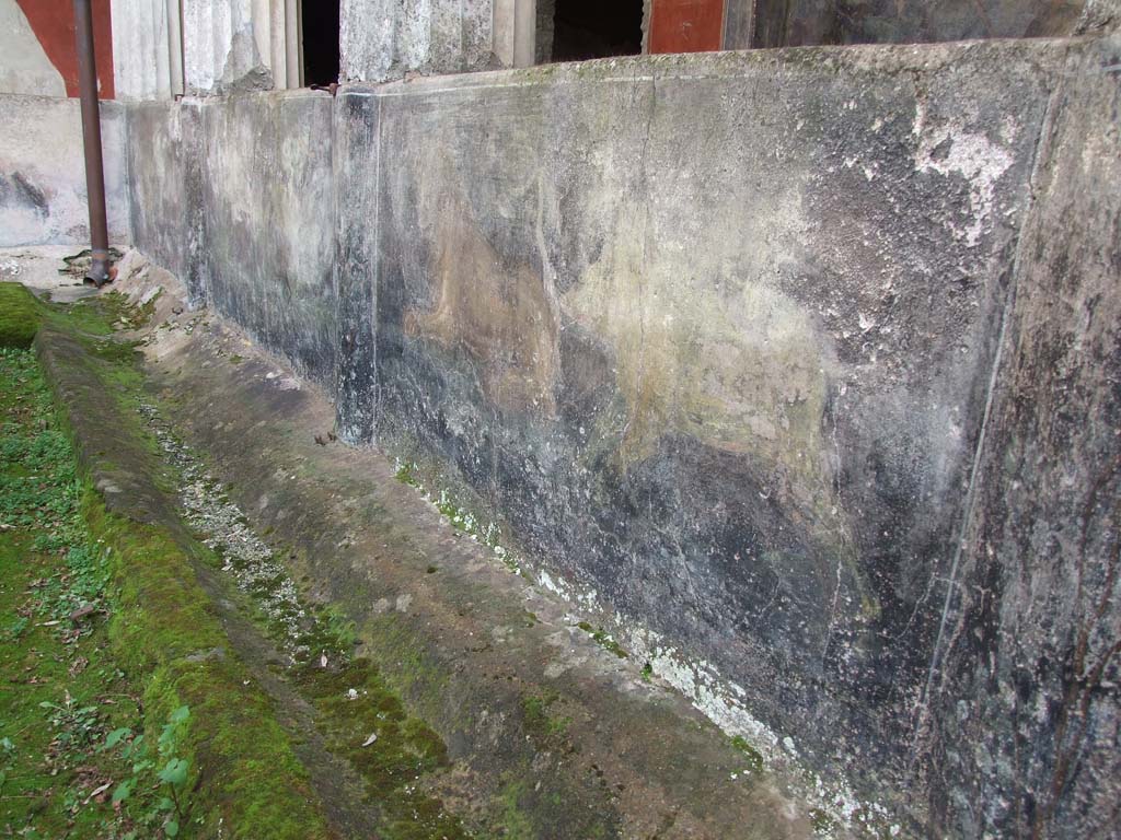 I.10.4 Pompeii. December 2006. Peristyle garden, painting on inside of painted pluteus of peristyle.