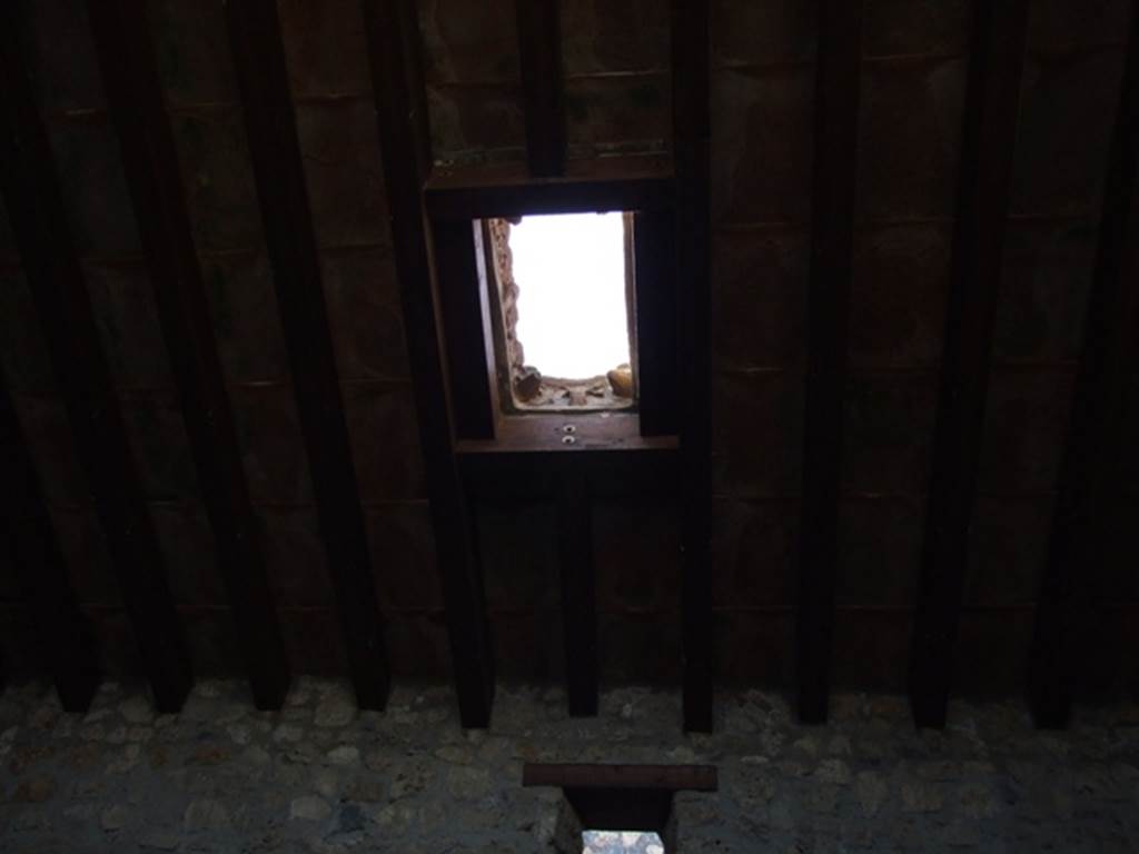 I.10.16 Pompeii.  March 2009.  Atrium.  Pent roof with Compluvium.