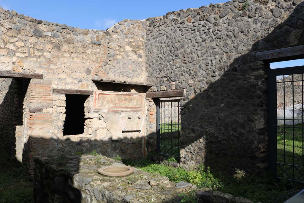 I.11.11 Pompeii. December 2018. Looking north-east across bar-room. Photo courtesy of Aude Durand.