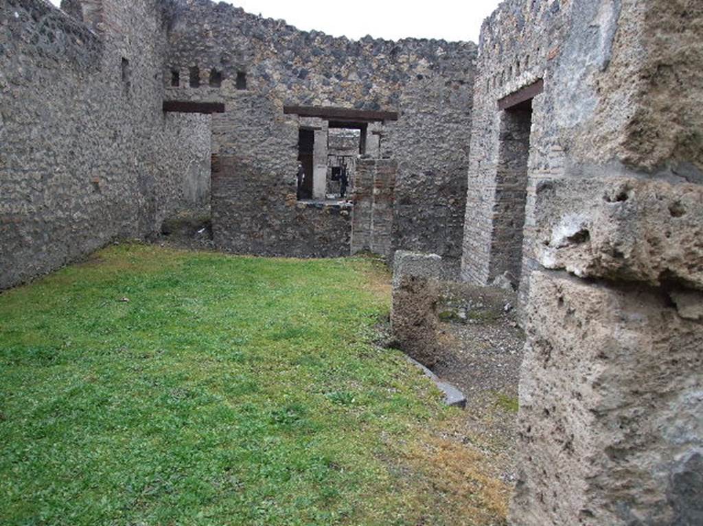 I.16.4 Pompeii. December 2006. Looking north from garden.