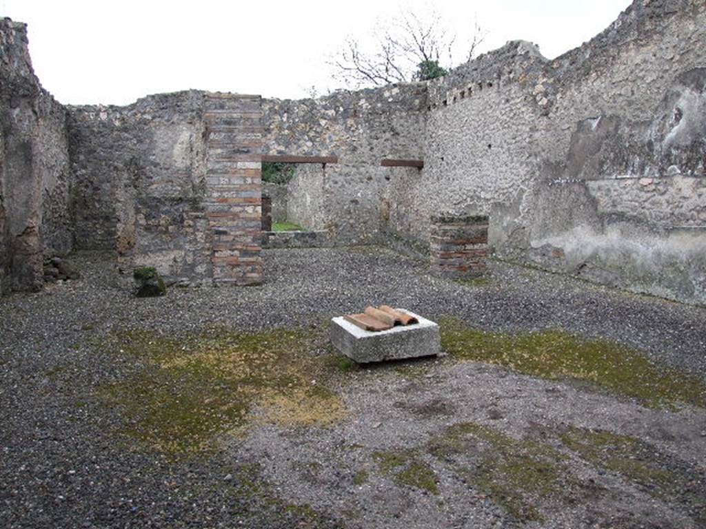 I.16.4 Pompeii. December 2006. Looking south across atrium towards rear of house, towards triclinium, tablinum and corridor to garden.