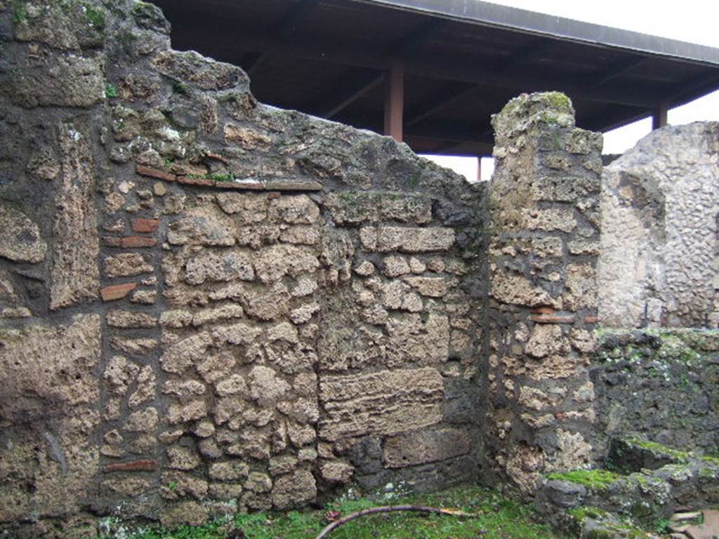 II.1.8 Pompeii. December 2005. Looking north-west from doorway.