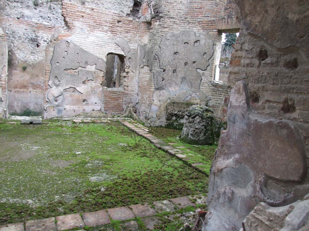 II.4.6 Pompeii. December 2006. South end of caldarium, looking east towards tepidarium.