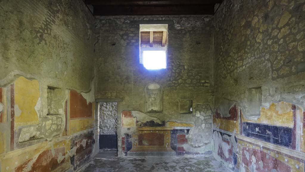 II.4.6 Pompeii. August 2021. Looking towards west wall of room on north side of summer triclinium. Photo courtesy of Robert Hanson.