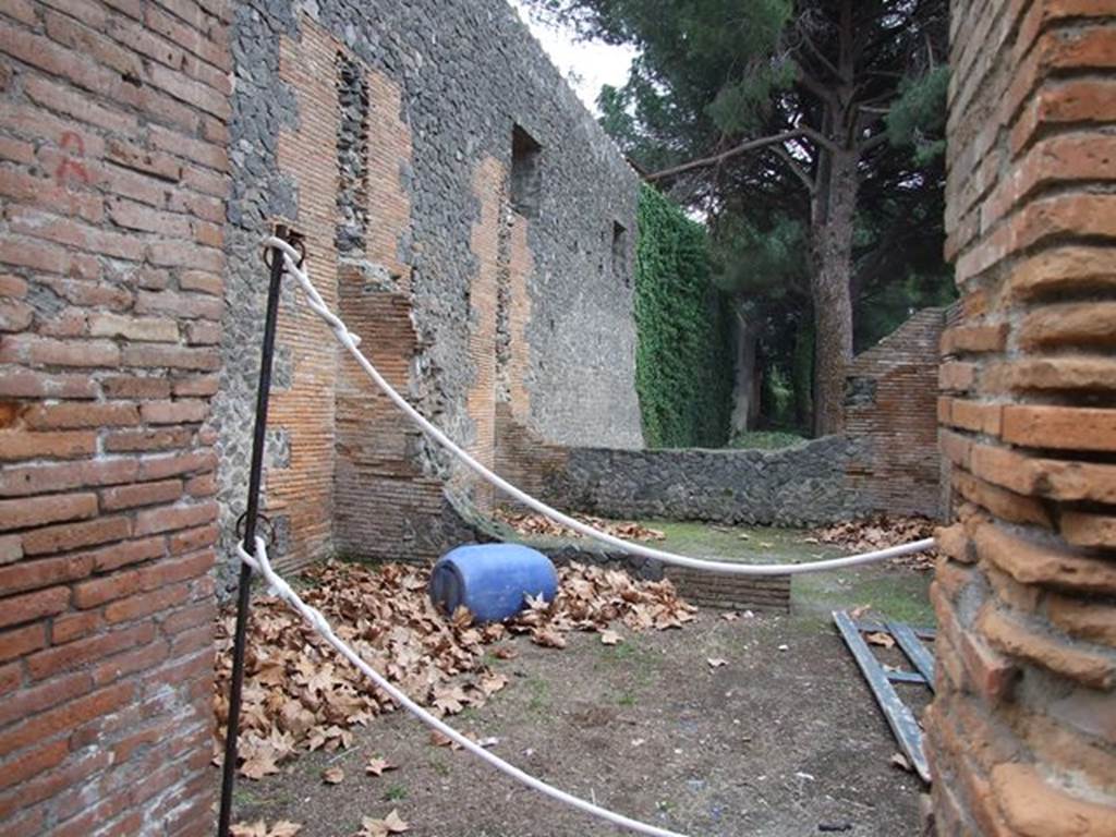 II.7.9a Pompeii. Palaestra. December 2006. Looking south to other rooms.