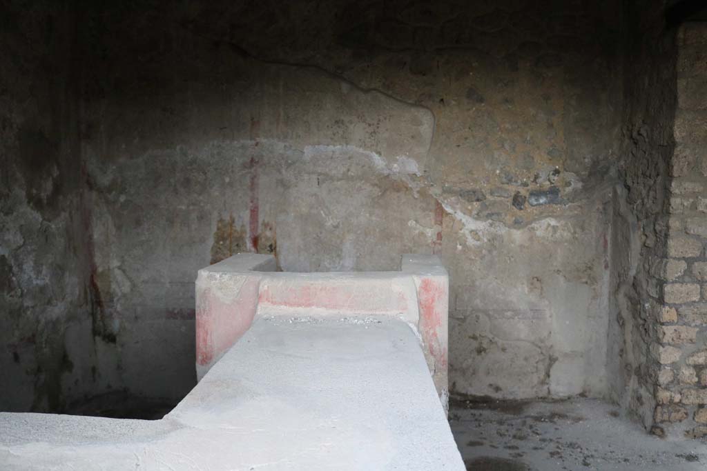 II.8.2/3 Pompeii. December 2018. Looking east across counter. Photo courtesy of Aude Durand.