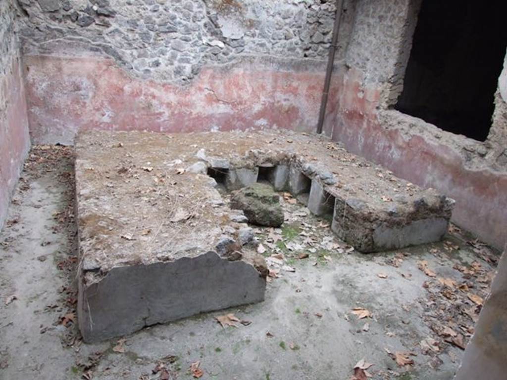 II.9.1 Pompeii. December 2007. Looking south across summer triclinium 8, with window from room 5.