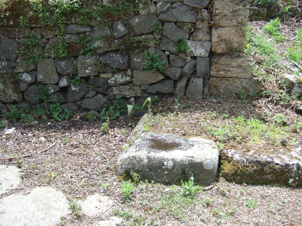 Pompeii. May 2006. Corner of blocked vicolo and III.11.6 on the Via di Nola.