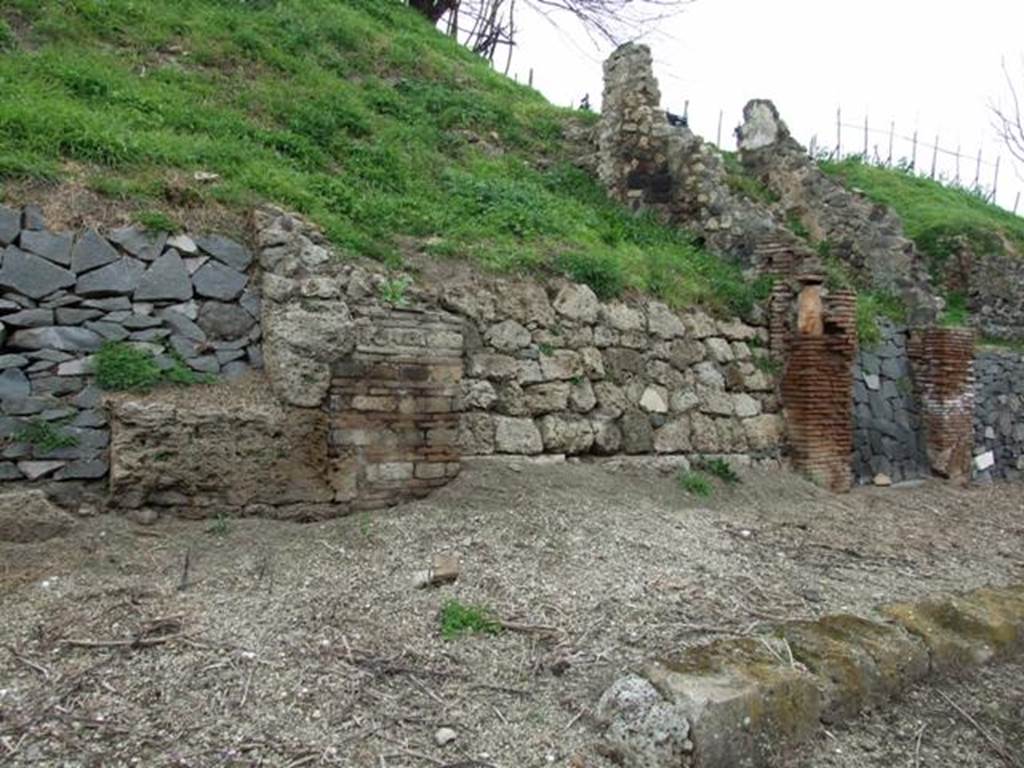 IV.2.c Pompeii. March 2009.  Site of entrance to shop with IV.2.d and IV.2.e (on right).