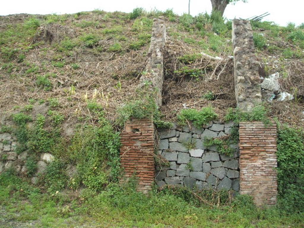 IV.2.d Pompeii. May 2005. Entrance.