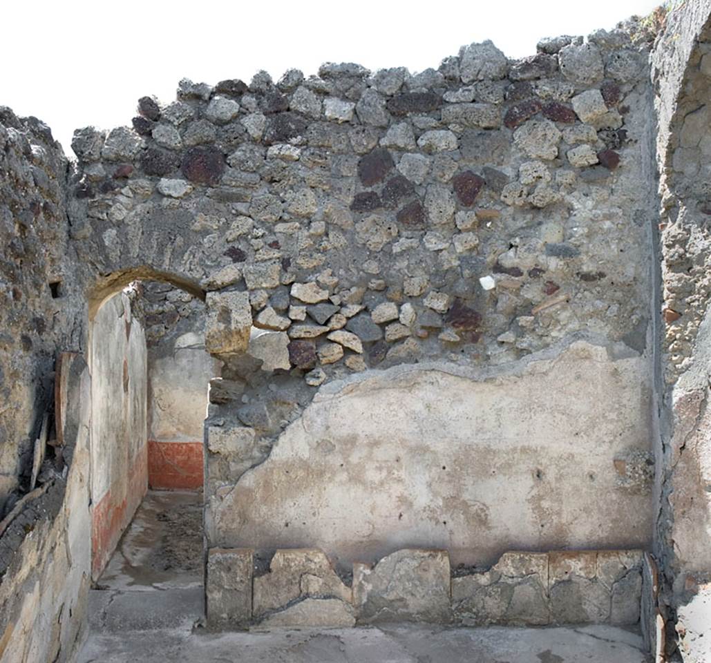 V.1.7 Pompeii. c.2005-7. 
Room 20, looking towards north wall. Photo by Hans Thorwid. 
Photo courtesy of the Swedish Pompeii Project.
