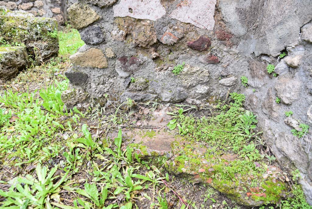 V.4.a Pompeii. March 2018. Room ‘p’, detail of flooring.
Foto Annette Haug, ERC Grant 681269 DÉCOR.
