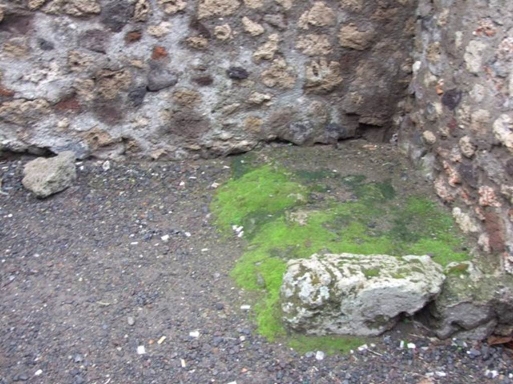 VI.6.1 Pompeii. December 2007.  Room 16.  Kitchen area in north west corner of peristyle.