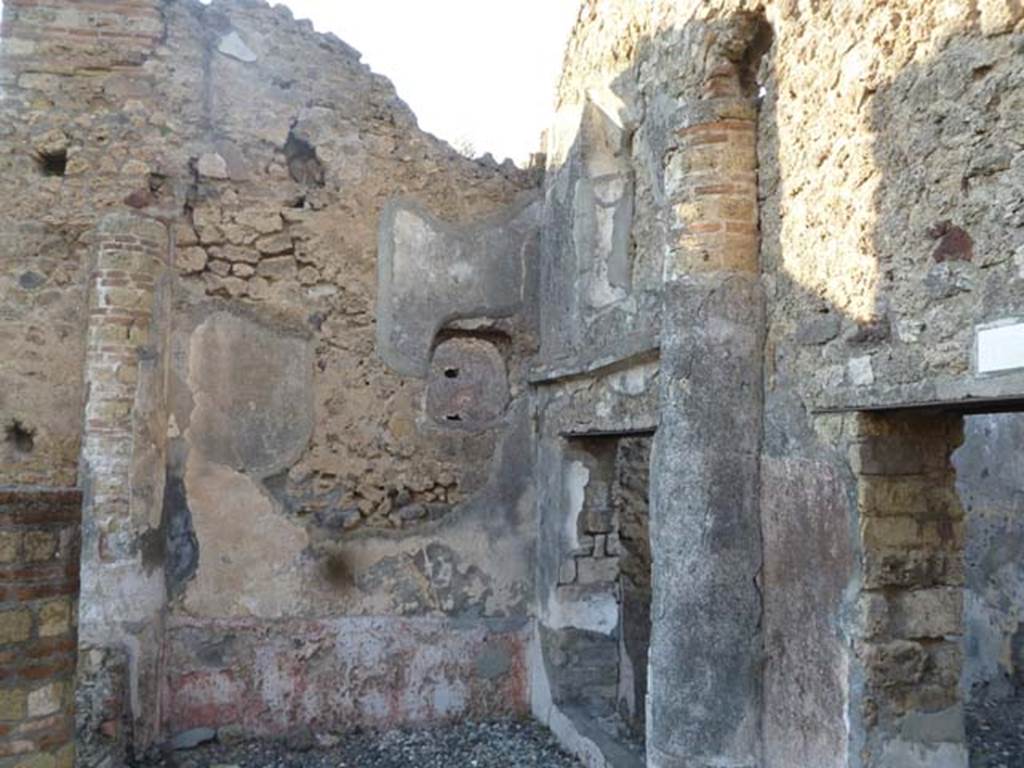 VI.7.1 Pompeii. May 2011. North wall of light-well.