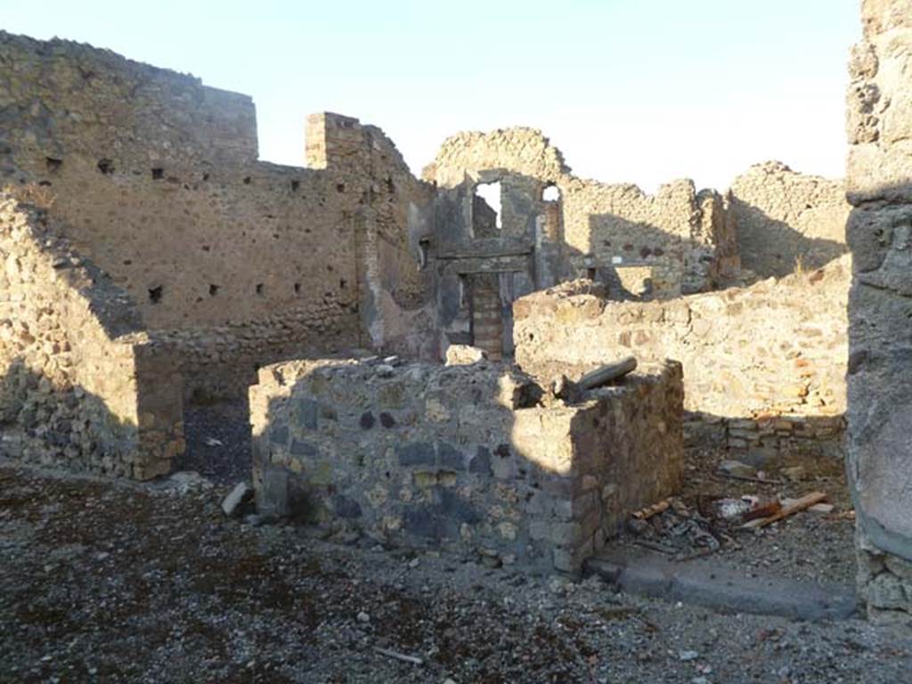 VI.7.1 and VI.7.2 (on right) Pompeii. May 2011.  Entrance doorways on Vicolo della Fullonica.