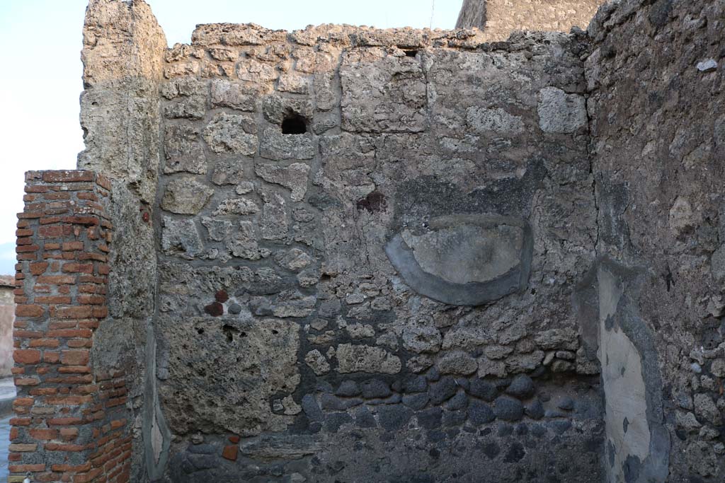 VI.7.8 Pompeii. December 2018. Looking towards south wall of shop. Photo courtesy of Aude Durand.