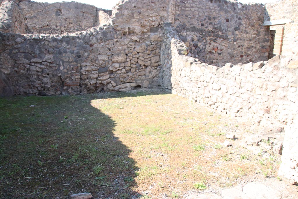 VI.7.13 and VI.7.14 Pompeii. October 2022. Looking towards west wall and north-west corner. Photo courtesy of Klaus Heese.