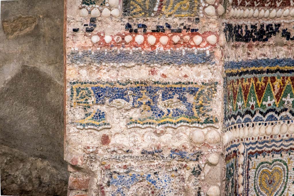 VI.8.22 Pompeii. January 2019.  Detail from south end of fountain. Photo courtesy of Johannes Eber.

