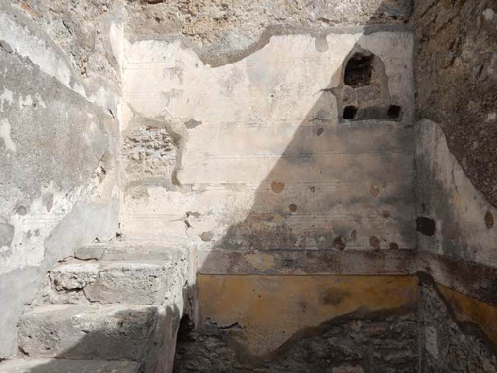 VI.8.22 Pompeii. May 2017. Room 18, looking towards north wall. Photo courtesy of Buzz Ferebee.
