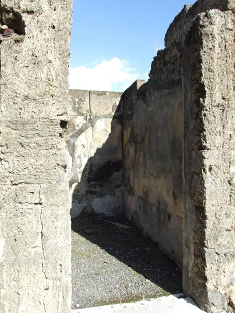 VI.8.22 Pompeii.  March 2009.  Room 19.  Room on north side of entrance.