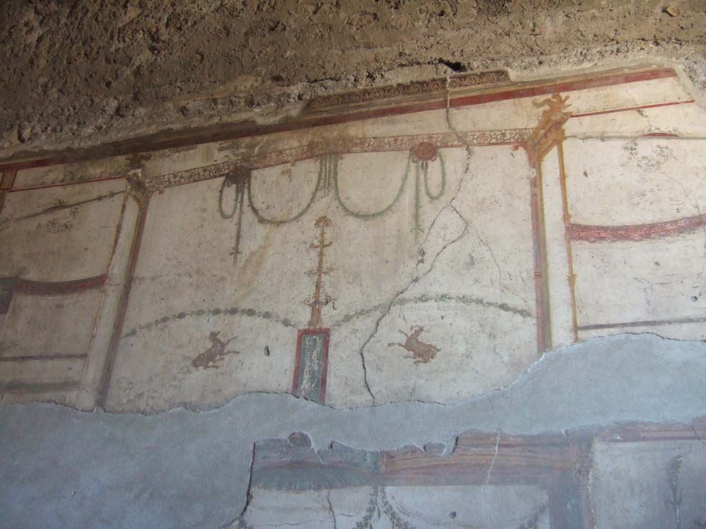 VI.8.23 Pompeii. September 2005. Upper north wall of cubiculum.