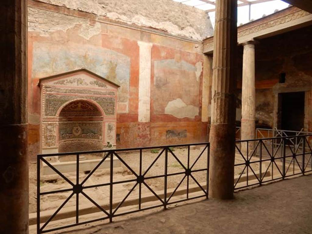 VI.8.23 Pompeii. May 2017. Looking towards north side of west wall of garden area.
Photo courtesy of Buzz Ferebee.
