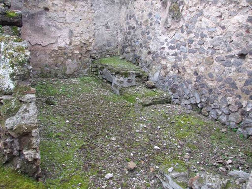 VI.10.14 Pompeii. March 2009. Room 12, structure in south-west corner of kitchen.