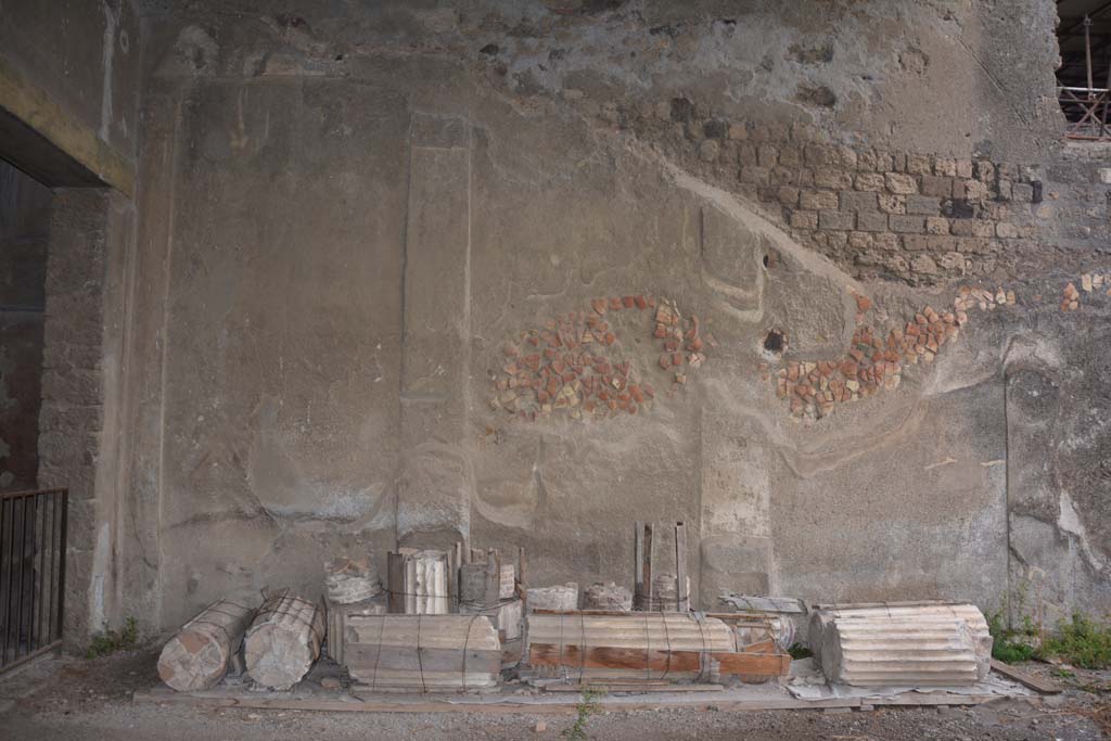 VI.11.10 Pompeii. October 2017. Peristyle 36, east wall in north-east corner.
Foto Annette Haug, ERC Grant 681269 DÉCOR
