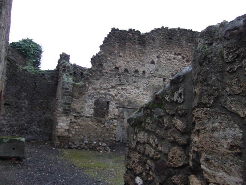 VI.14.18 Pompeii. December 2007. Looking west from entrance doorway.
