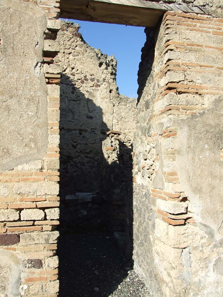 VI.14.22 Pompeii. December 2007. Doorway to room 9, kitchen.