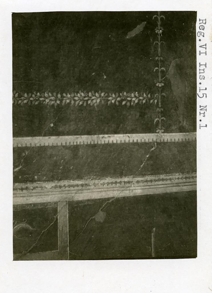 VI.15.1 Pompeii. Pre-1937-39. Detail from above zoccolo on west wall at north end of peristyle. 
Photo courtesy of American Academy in Rome, Photographic Archive. Warsher collection no. 1656.
