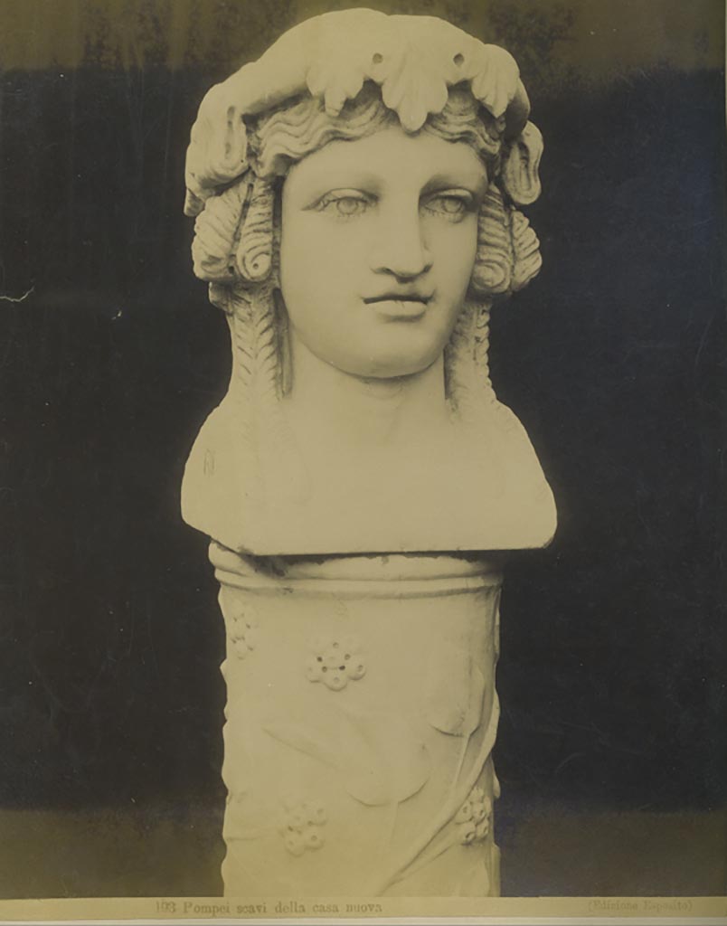 VI.15.1 Pompeii, Mid 1890’s photograph by Esposito, no. 193. Bust of Ariadne at the top of the herm.  
The painted inventory number on the side of the bust is 678. Photo courtesy of Rick Bauer.
