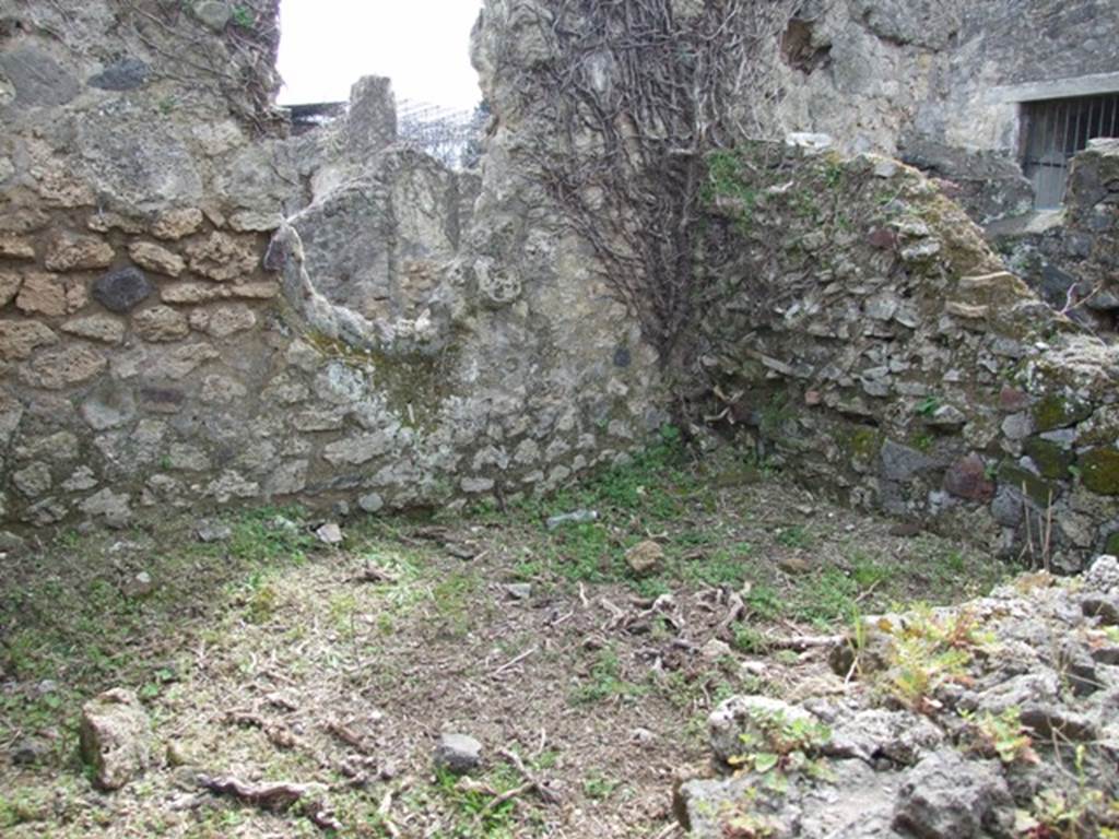 VI.16.27 Pompeii. March 2009. Room A’, south-west corner with window in south wall.