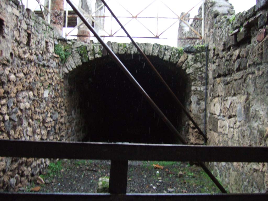 VII.1.43 Pompeii. December 2005. Underground storeroom.