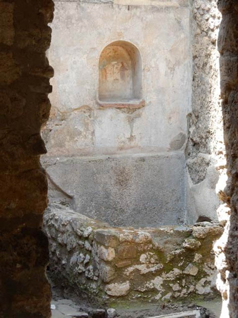 VII.1.47 Pompeii, May 2018. Looking towards niche lararium 14. Photo courtesy of Buzz Ferebee.
